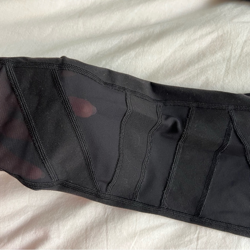 lululemon athletica Black Mesh Panel Leggings - Picture 3 of 4